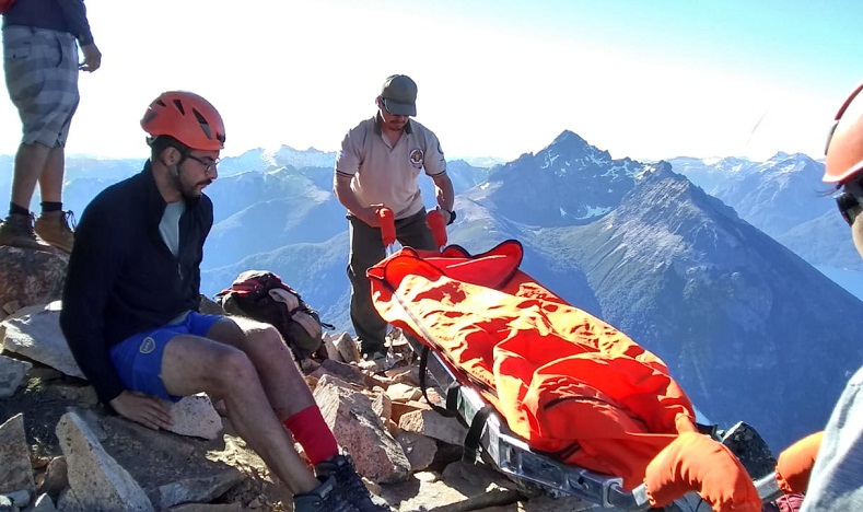 Bariloche: Evacuación y rescate de personas en la montaña 