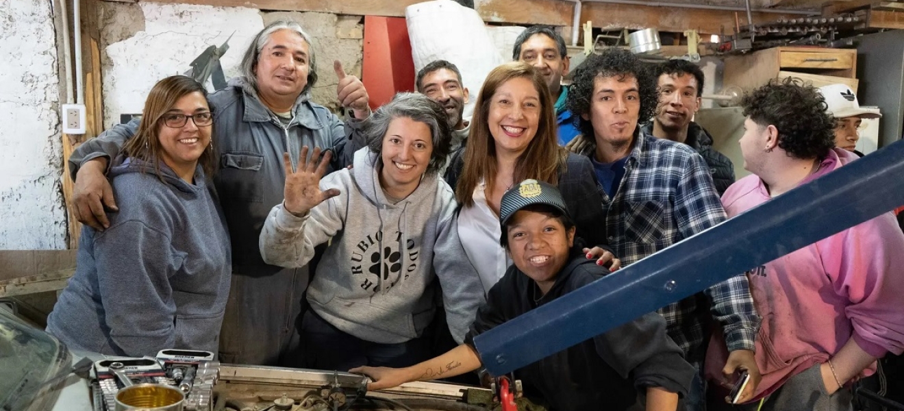 (((video))) Maquinaria, madera y capacitación a la Fundación San José Obrero de Bariloche