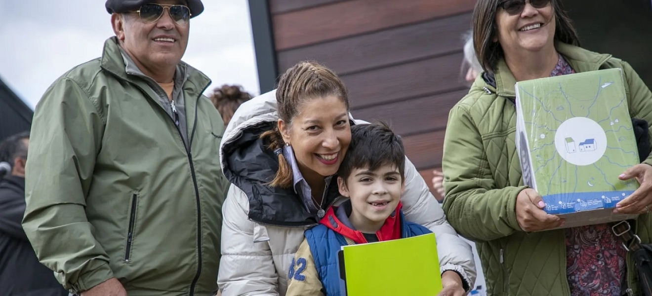 Bariloche: la gobernadora entregó 41 viviendas en el barrio El Frutillar