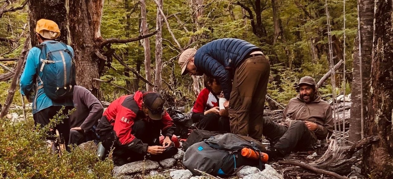 Bariloche: tareas de rescate de un turista accidentado en el arroyo La Chata
