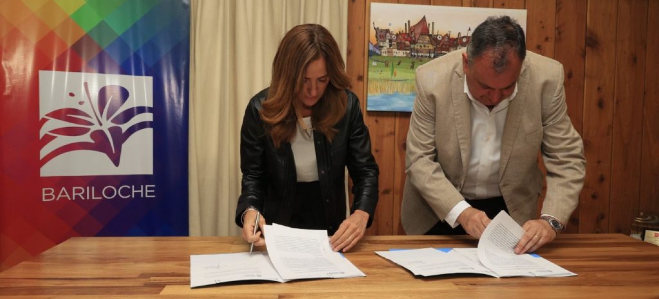 Municipio de Bariloche y Nación firmaron convenio de asistencia para mejoramiento habitacional