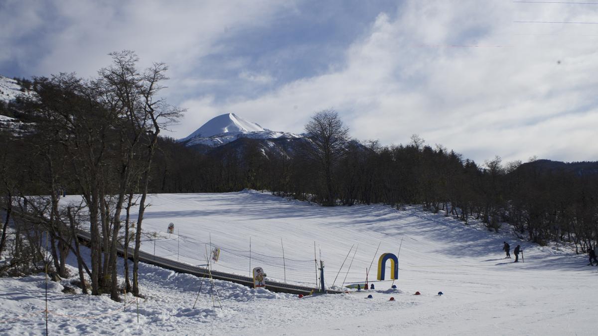 Parque Nacional Lanín: arrancó la temporada de invierno en el nuevo centro de esquí