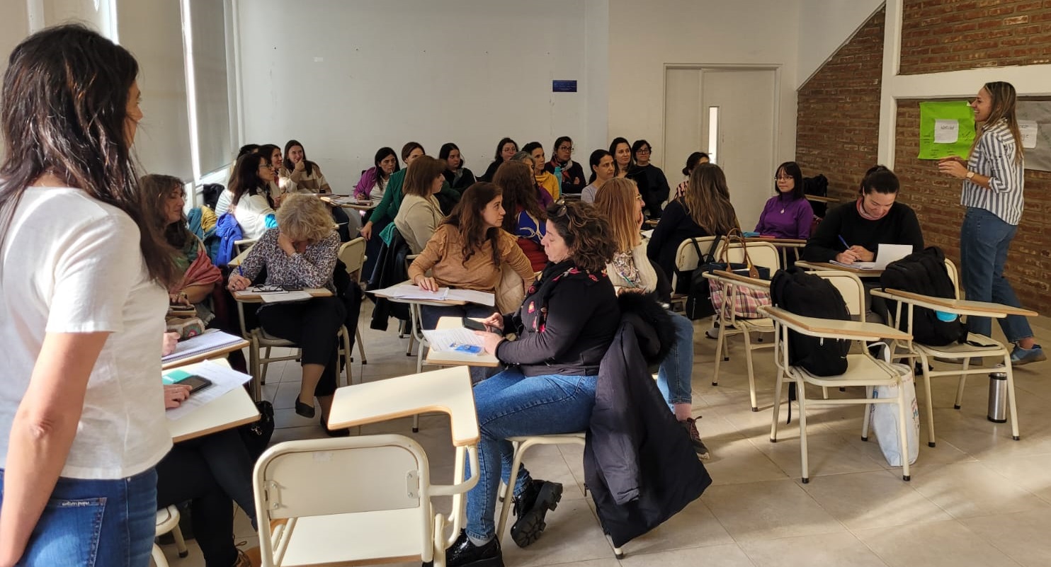 Bariloche: Más de 30 docentes de lenguas extranjeras participaron de una capacitación