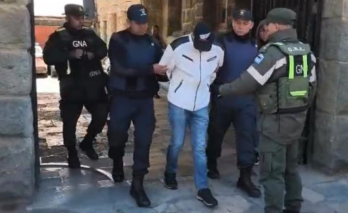 Juicio abreviado por hurto: lo condenan y ordenan su expulsión del país