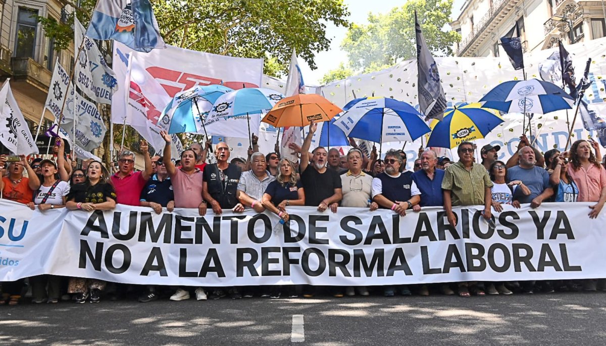 El Frente de Sindicatos convocó a un paro activo y criticó la decisión de no marchar de la CGT