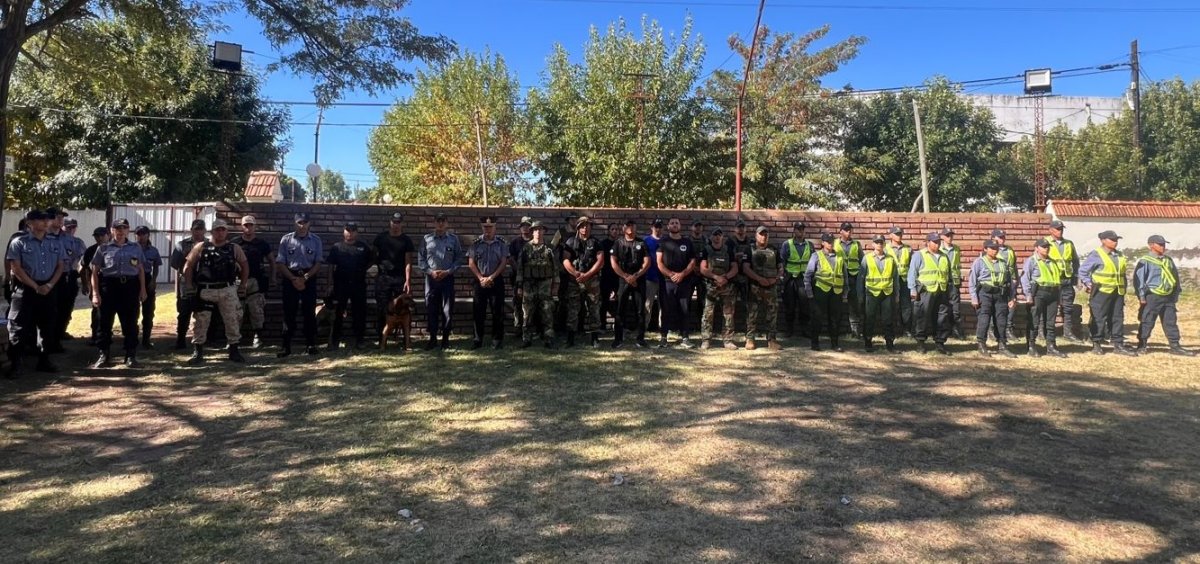 La cúpula de la Policía se instaló en Lamarque para intensificar la búsqueda de Kevin Hernández