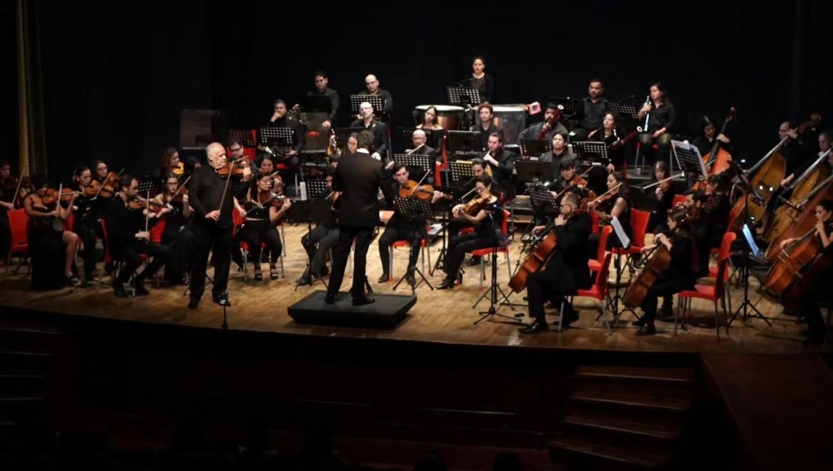 La Filarmónica de Río Negro presenta en Bariloche Raíz y movimiento